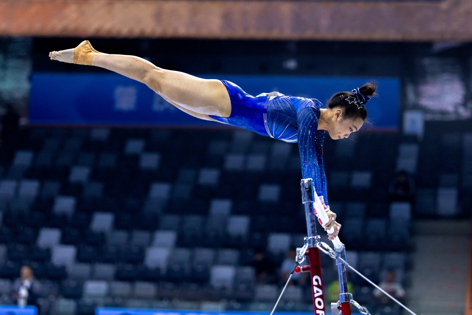 哈登31+6快船大胜篮网 小卡26+5+5波特三分9中0