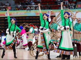 北青：国足本周将研究集训名单，朱辰杰是否戴面具出战很谨慎