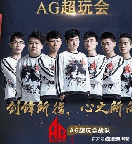与此同时